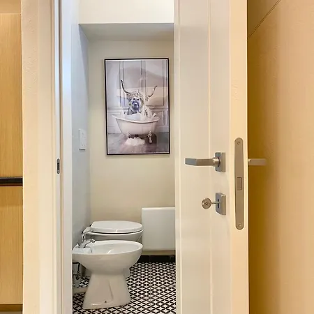 Portofino 24 Sqm Basement Unit, Located In Front Of Harbour, Wifi, Air Conditioning And Free Parking Lot Rapallo