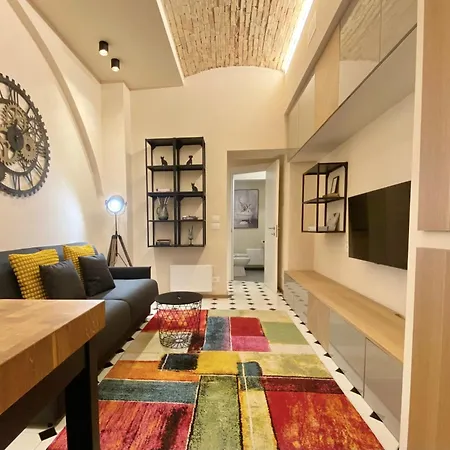Portofino 24 Sqm Basement Unit, Located In Front Of Harbour, Wifi, Air Conditioning And Free Parking Lot Apartment Rapallo
